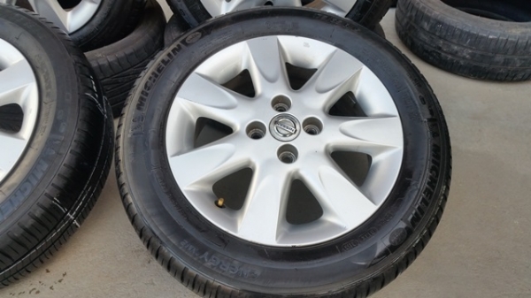 ขายล้อNISSAN March 15 ยาง175/65/15 ปี 0115 4 ล้อ ขายล้อNISSAN March 15 ยาง175/65/15 ปี 0115 4 ล้อ