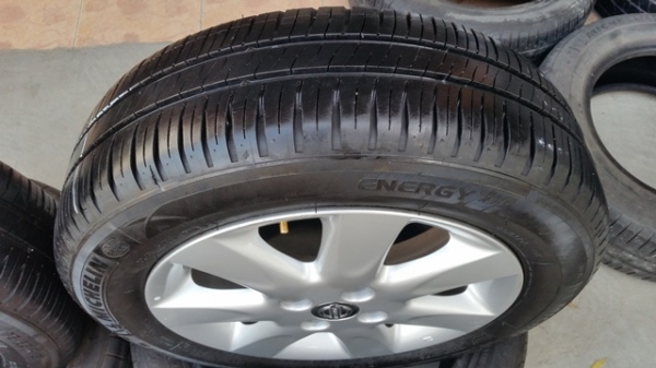 ขายล้อNISSAN March 15 ยาง175/65/15 ปี 0115 4 ล้อ ขายล้อNISSAN March 15 ยาง175/65/15 ปี 0115 4 ล้อ