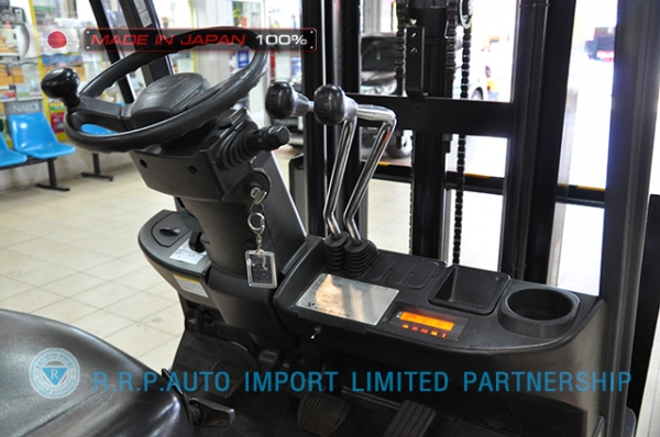 ขายรถโฟล์คลิฟท์มือสอง TOYOTA รุ่น  8FG15-30588 ราคา 285,000 บาท นำเข้าจากประเทศญี่ปุ่น 100\% ไม่เคยใช้งานในไทย