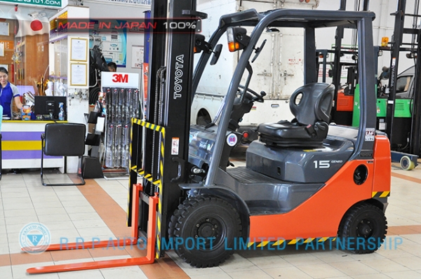 ขายรถโฟล์คลิฟท์มือสอง TOYOTA รุ่น  8FG15-30588 ราคา 285,000 บาท นำเข้าจากประเทศญี่ปุ่น 100\% ไม่เคยใช้งานในไทย