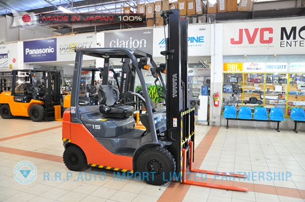 ขายรถโฟล์คลิฟท์มือสอง TOYOTA รุ่น  8FG15-30588 ราคา 285,000 บาท นำเข้าจากประเทศญี่ปุ่น 100\% ไม่เคยใช้งานในไทย