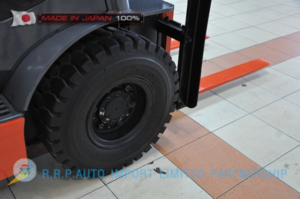 ขายรถโฟล์คลิฟท์มือสอง TOYOTA รุ่น  8FG15-30588 ราคา 285,000 บาท นำเข้าจากประเทศญี่ปุ่น 100\% ไม่เคยใช้งานในไทย