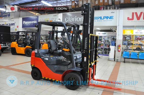 ขายรถโฟล์คลิฟท์มือสอง TOYOTA รุ่น  8FD15-20149 ราคา 335,000 บาท นำเข้าจากประเทศญี่ปุ่น 100\% ไม่เคยใช้งานในไทย