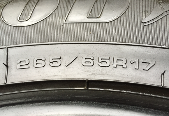 ยาง Goodyear 265 65 17 ปี15 ดอกเต็ม เนื้อนิ่ม ราคาไม่แพง