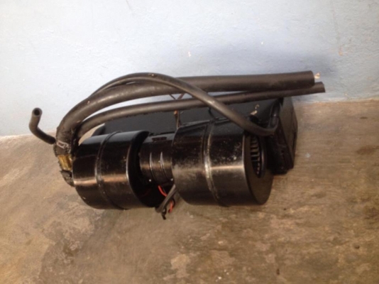 ขายตู้แอร์ E30 ยกลูก สภาพokไม่แตกหัก สายไฟครบ ราคา1500 โทร0924462525โส กทม ขายตู้แอร์ E30 ยกลูก สภาพokไม่แตกหัก สายไฟครบ ราคา1500 โทร0924462525โส กทม