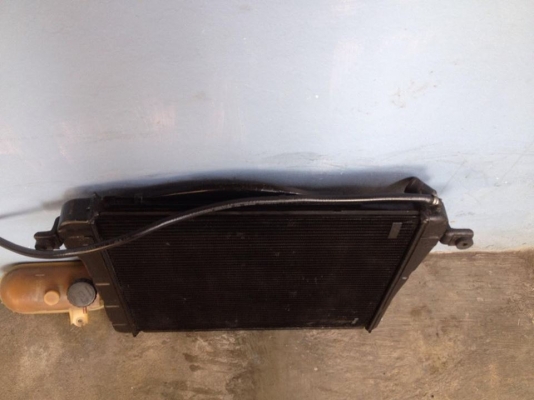 ขายหม้อน้ำ E30 m10 ยกชุดพร้อมถังพักน้ำ  สภาพok ราคา1500 โทร0924462525โส กทม