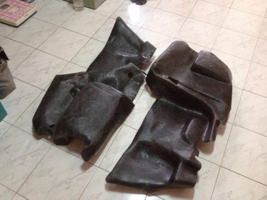 ขายบุท้ายE30 ไฟท้าย3ชั้น    สภาพok1คู่ราคา500 โทร0924462525โส กทม