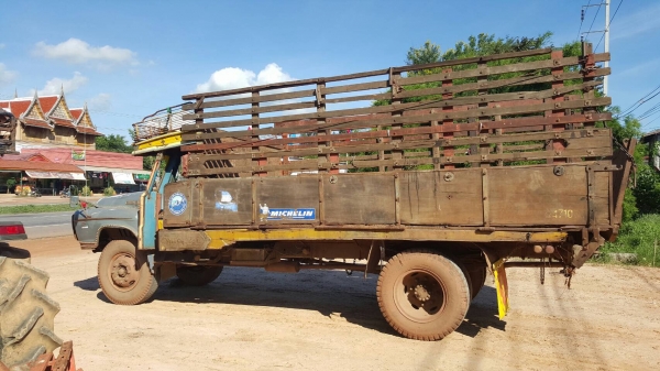 ขาย 6 ล้อ หัวยาว เครื่อง 6BB1 145 แรงม้า คัสซีสวยตลอดเส้น ทะเบียนพร้อมโอนครับ ขาย 6 ล้อ หัวยาว เครื่อง 6BB1 145 แรงม้า คัสซีสวยตลอดเส้น ทะเบียนพร้อมโอนครับ