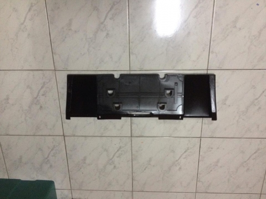 ขายชิ้นดำป้ายทะเบียน  E30 ไฟท้าย3ชั้น ทำสีดำมาแล้ว สภาพok ราคา400 โทร0924462525โส กทม