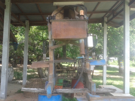 ขายคีบอ้อยกลกิจบูมเดี่ยวสภาพดีไม่มีรอยแตกรา้วปะดามปั้มดีกระบอกดีมือกำดี