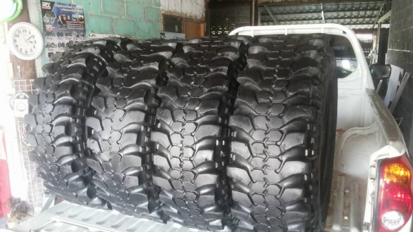 ขายยางตะขาบ 32 ขอบ16 สภาพดี ขายยางตะขาบ 32 ขอบ16 สภาพดี