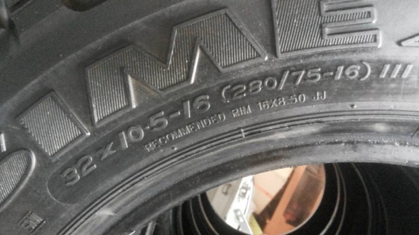 ขายยางตะขาบ 32 ขอบ16 สภาพดี ขายยางตะขาบ 32 ขอบ16 สภาพดี