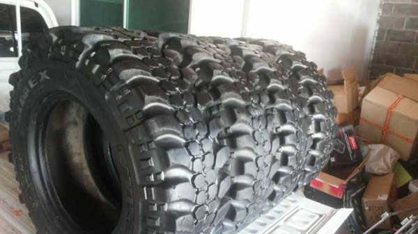 ขายยางตะขาบ 32 ขอบ16 สภาพดี