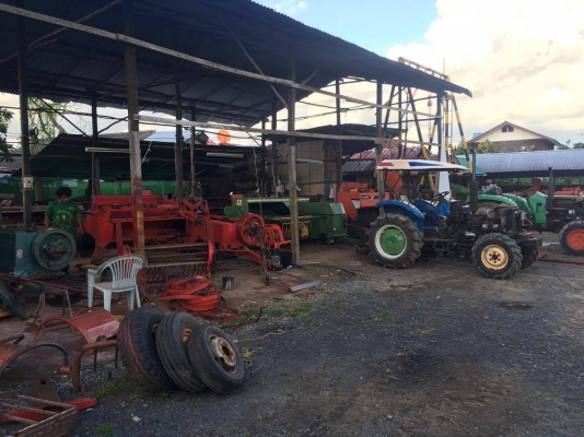 ขายเครื่องอัดฟางเก่าไทยเก่านอกมากกว่า 30เครื่อง