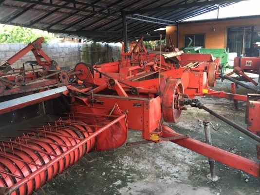 ขายเครื่องอัดฟางเก่าไทยเก่านอกมากกว่า 30เครื่อง