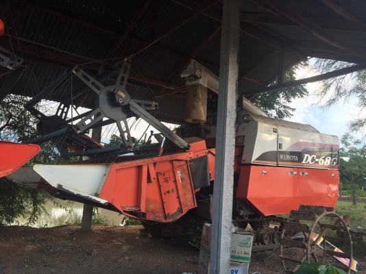 ขายรถเกี่ยวข้าว รถ KUBOTA รุ่น DC-68G