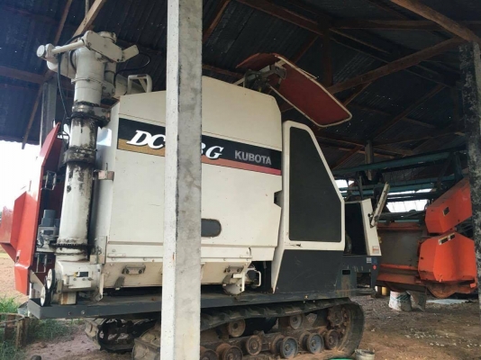 ขายรถเกี่ยวข้าว รถ KUBOTA รุ่น DC-68G ขายรถเกี่ยวข้าว รถ KUBOTA รุ่น DC-68G