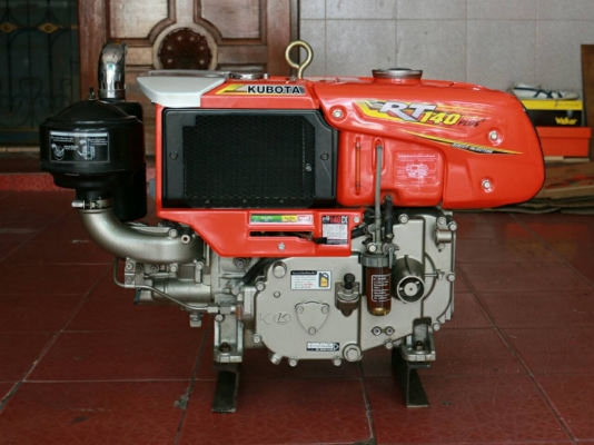 ขาย Kubota RT140 Plus สภาพ 95\% มีใบรับประกันให้ ประกันเหลืออีก 2 ปีกว่า 36,000 บาท