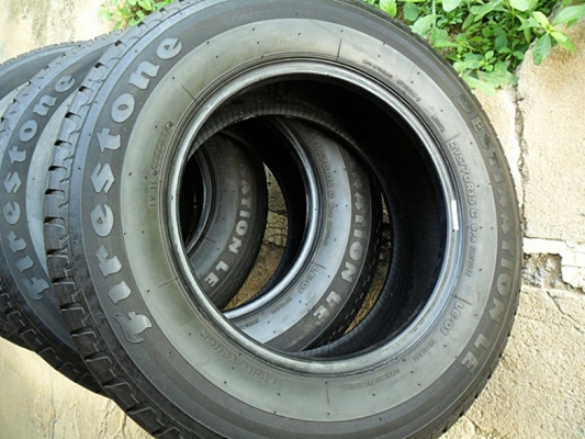 ยางกระบะขอบ15 ไฟร์สโตน215-70-R15 ลงพื้นปี15 (4เส้น 3,800)