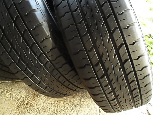 ยางกระบะขอบ15 ไฟร์สโตน215-70-R15 ลงพื้นปี15 (4เส้น 3,800)