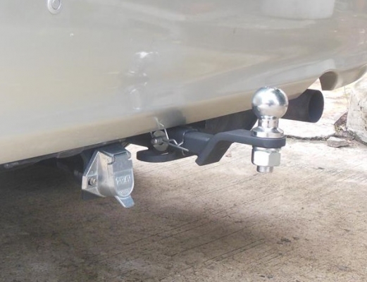 ชุดลากเรือสำหรับรถเก๋ง แบบแกนเสียบถอดได้ ไม่เจาะไม่เชื่อมรถ