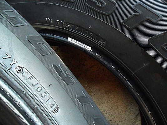 ยาง17กระบะสูง บริดสโตน265-65-R17ลงพื้นปลายปี14 (4เส้น4,800)