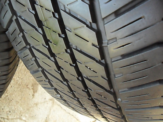 ยาง17กระบะสูง บริดสโตน265-65-R17ลงพื้นปลายปี14 (4เส้น4,800)