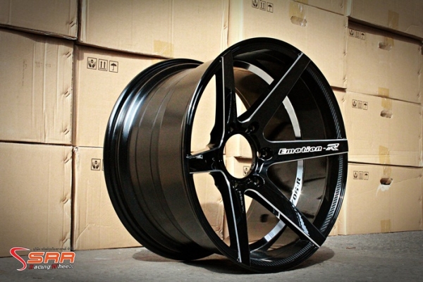 V06 Emotion-R ขอบ18 6H139.7 งานใหม่ปั๊มก้าน ราคาพิเศษ
