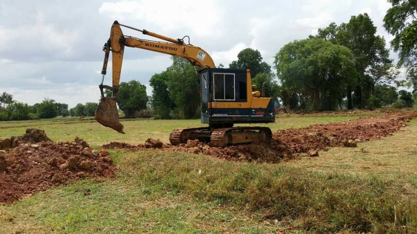 Komatsu-3 pc60 เครื่องเดิมปั้มเดืมแรงเร็วไม่โหลดไม่หลวมช่วงล่างดี