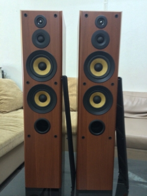 ลำโพงตั้งพื้น DENON SC-T33 1 คู่ Subwoofer Polk Audio PSW110 1 ตัว