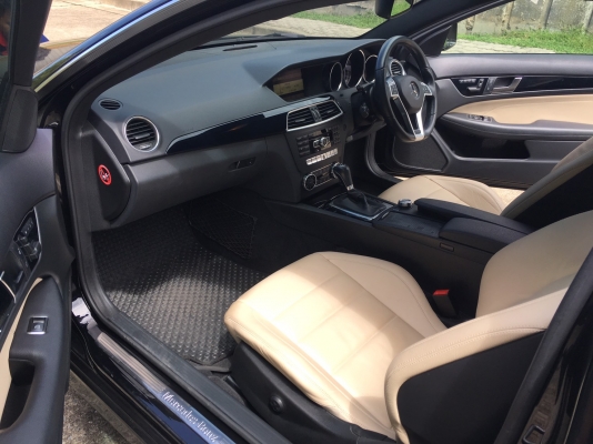 benz c180 coupe สีดำ ปี 2012 amg ท็อปสุดออฟชั่นเต็ม benz c180 coupe สีดำ ปี 2012 amg ท็อปสุดออฟชั่นเต็ม