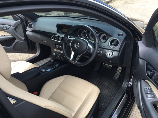 benz c180 coupe สีดำ ปี 2012 amg ท็อปสุดออฟชั่นเต็ม benz c180 coupe สีดำ ปี 2012 amg ท็อปสุดออฟชั่นเต็ม