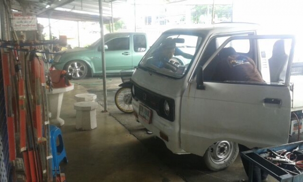 ขอแก้ข่าวเรื่องโกงรถหน่อยครับ...เนื่องจากรถพังอยู่ที่หาดใหญ่ ลูกค้าเลยยังไม่จ่ายเงินจนกว่าจะซ่อมเสร็จ