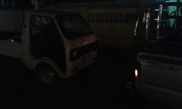 ขอแก้ข่าวเรื่องโกงรถหน่อยครับ...เนื่องจากรถพังอยู่ที่หาดใหญ่ ลูกค้าเลยยังไม่จ่ายเงินจนกว่าจะซ่อมเสร็จ