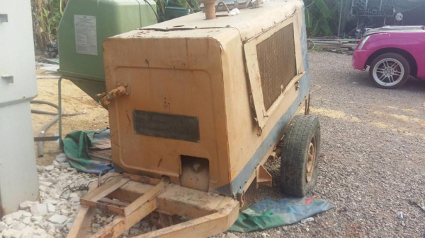 ขายเครื่องปั๊มลม KomatSu125 ขายเครื่องปั๊มลม KomatSu125