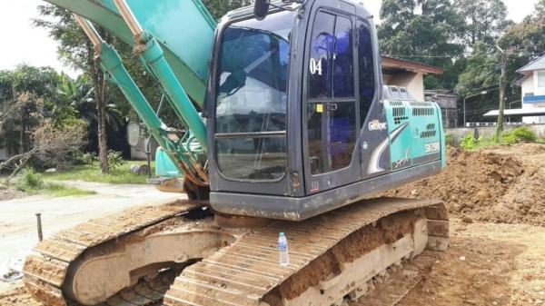 ขาย 2,390,000 KOBELCO sk 200-8 yn 12 super X  6,900 ชม. เครื่องดี ปั้มแรง แจ้งจำหน่าย รถสวยพร้อมใช้ 090-772-3710 090-772-3708
