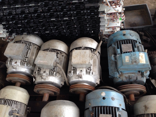 ขายมอเตอร์ ABB/Siemens 20HP. 380V 1450rpm. สภาพสวยเดิมๆ ตัดจากโรงงาน พร้อมใช้งาน มีหลายตัวครับ