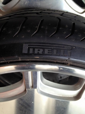 ขายล้อแม็กซ์โตๆ ขนาด 20" เอาไปล้างสะหน่อย โครเมี่ยมเงาวับจนแสบตาเลย สภาพดีไม่คดไม่ดุ้ง ไม่แตก ล้อแม็กซ์นอก ใส่5รู (รูขนาดเดียวกันกับ Honda Accord) ขายพร้อมยาง สภาพใช้งานได้ ทั้งหมดราคา 16,500.-บาท สนใจอย่าช้า โทรมา