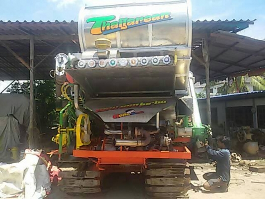 ขายรถเกี่ยวข้าวไทยเจริญ 2010ช่วงล่าง12ปั๊ม23 เครื่องnissan MD92เทอร์โบว์ 240แรงลูเลอร์ 11ลูก ขายรถเกี่ยวข้าวไทยเจริญ 2010ช่วงล่าง12ปั๊ม23 เครื่องnissan MD92เทอร์โบว์ 240แรงลูเลอร์ 11ลูก