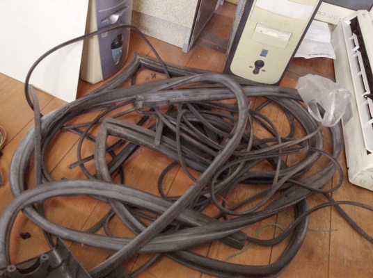 ลิ้นหน้าแท้ E30 M10 มือสองjapan มีเศษของบางรายการ  และรับหล่อไฟเบอร์ต่างๆ