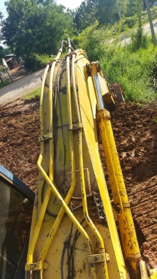 ขายรถขุดแบ็คโค200-3มาร์คทรี ไฟฟ้าตัดทำงานเร็วเล่มทะเบียน ช่วงล่างดี ทำงานทุกวัน จัดไฟแนนซ์ได้ ขายรถขุดแบ็คโค200-3มาร์คทรี ไฟฟ้าตัดทำงานเร็วเล่มทะเบียน ช่วงล่างดี ทำงานทุกวัน จัดไฟแนนซ์ได้