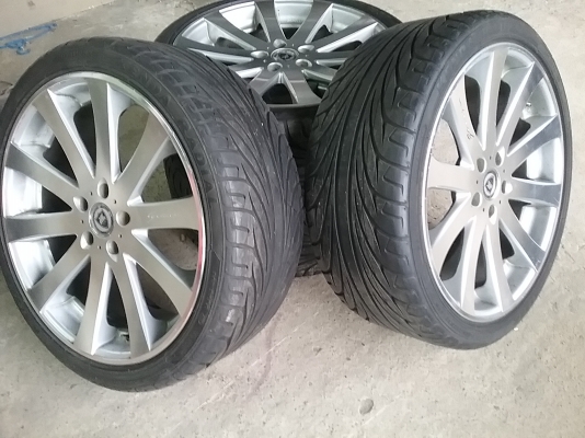 แม็กพร้อมยาง 5รู ขอบ 20" ยาง 245/35/ZR20 แม็กพร้อมยาง 5รู ขอบ 20" ยาง 245/35/ZR20