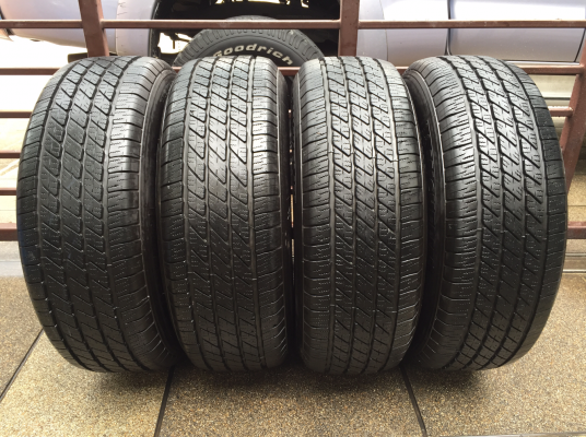 ยาง Michelin 265 65 17 ปี14 ดอกเต็ม เนื้อนิ่ม ราคาไม่แพง