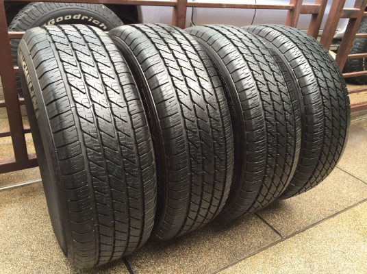 ยาง Michelin 265 65 17 ปี14 ดอกเต็ม เนื้อนิ่ม ราคาไม่แพง