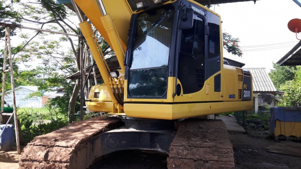 ขายด่วน!!KOMATSU PC200-8 5,000 ชั่วโมง สภาพสวยมากค่ะ ขายด่วน!!KOMATSU PC200-8 5,000 ชั่วโมง สภาพสวยมากค่ะ