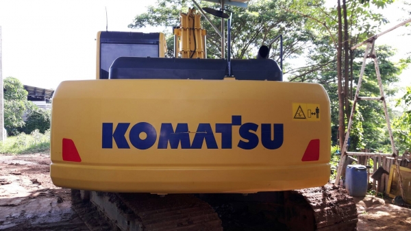 ขายด่วน!!KOMATSU PC200-8 5,000 ชั่วโมง สภาพสวยมากค่ะ ขายด่วน!!KOMATSU PC200-8 5,000 ชั่วโมง สภาพสวยมากค่ะ