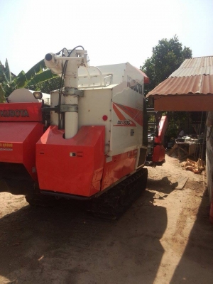 ขายดาวน์ รถเกี่ยวข้าว อุ้ม 70 g คูโบต้า พร้อมตัวลาก ขายดาวน์ รถเกี่ยวข้าว อุ้ม 70 g คูโบต้า พร้อมตัวลาก