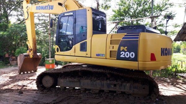 ขาย KOMATSU PC200-8 MO 5000 ชม สนใจติดต่อ 081-4283210 ขาย KOMATSU PC200-8 MO 5000 ชม สนใจติดต่อ 081-4283210