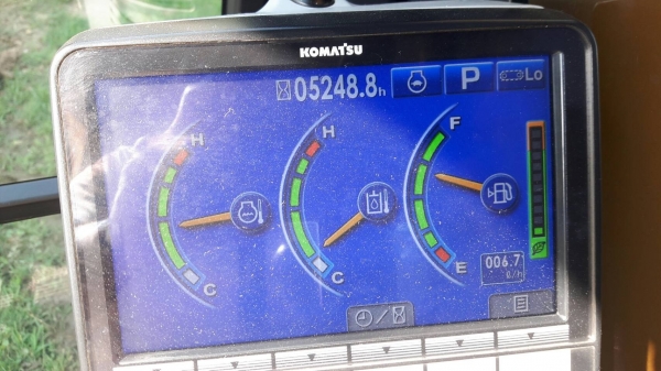 ขาย KOMATSU PC200-8 MO 5000 ชม สนใจติดต่อ 081-4283210 ขาย KOMATSU PC200-8 MO 5000 ชม สนใจติดต่อ 081-4283210