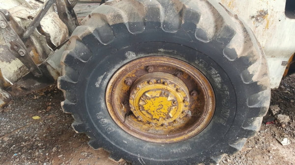 ขาย รถตัก CAT 920 รถใช้งานอยู่ ยางดีทั้ง 4 เส้น ราคาคุยกันได้